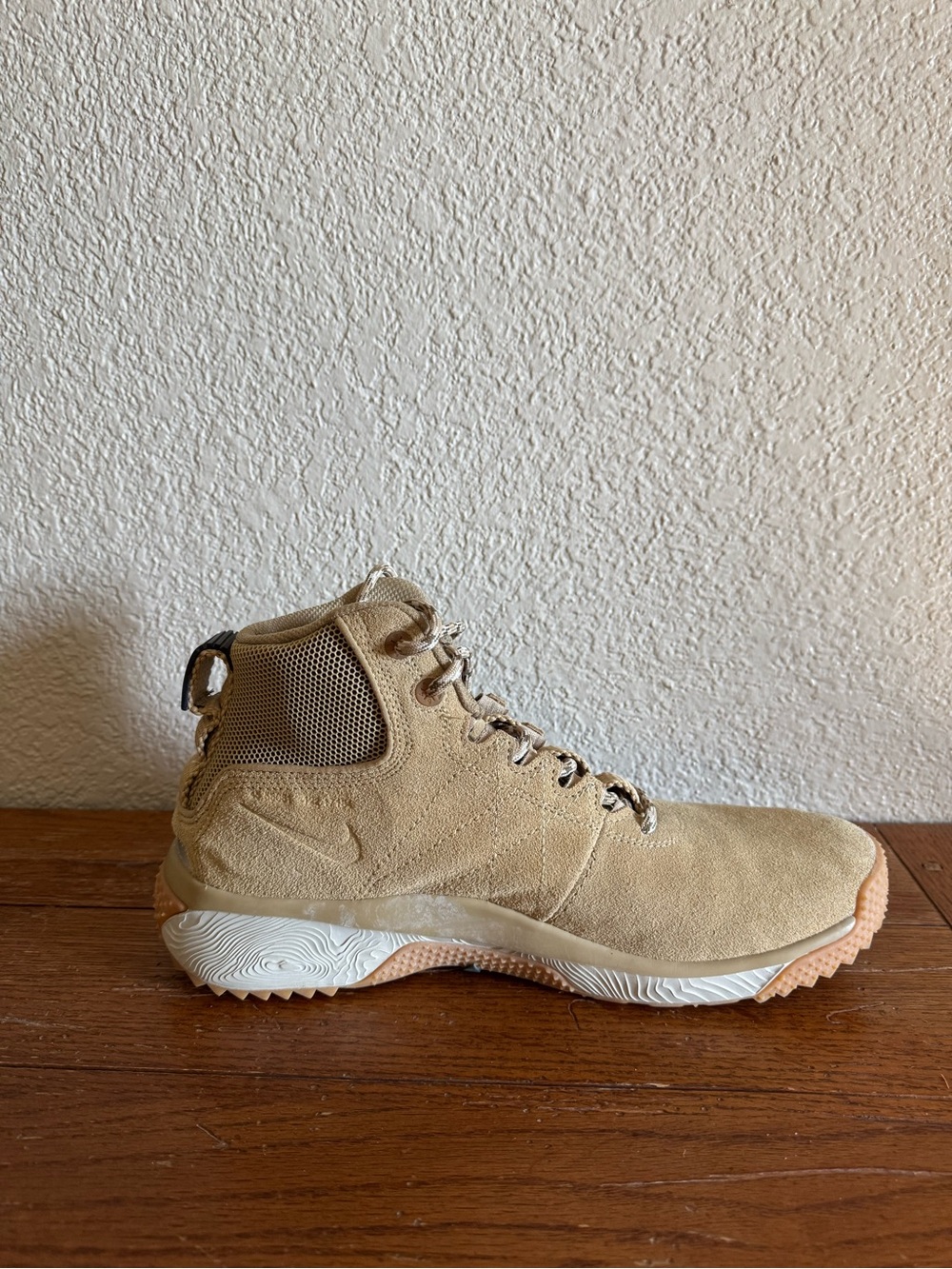Nike ACG Men’s Sz. 10.5 Angels Rest Hiking Trek Boots Light Bone Streetwear - Picture 6 of 11